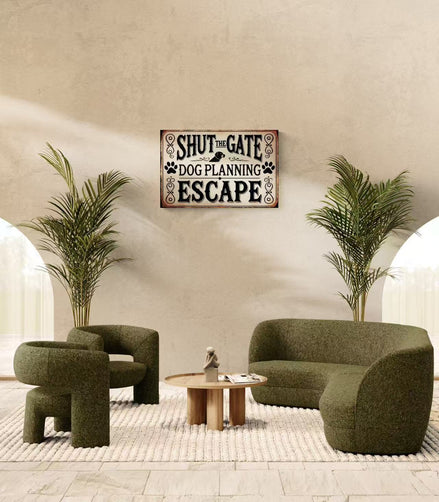 Shut The Gate, Dog Planning Escape